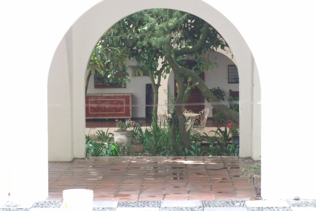 Photo of Guayasamin home entrance